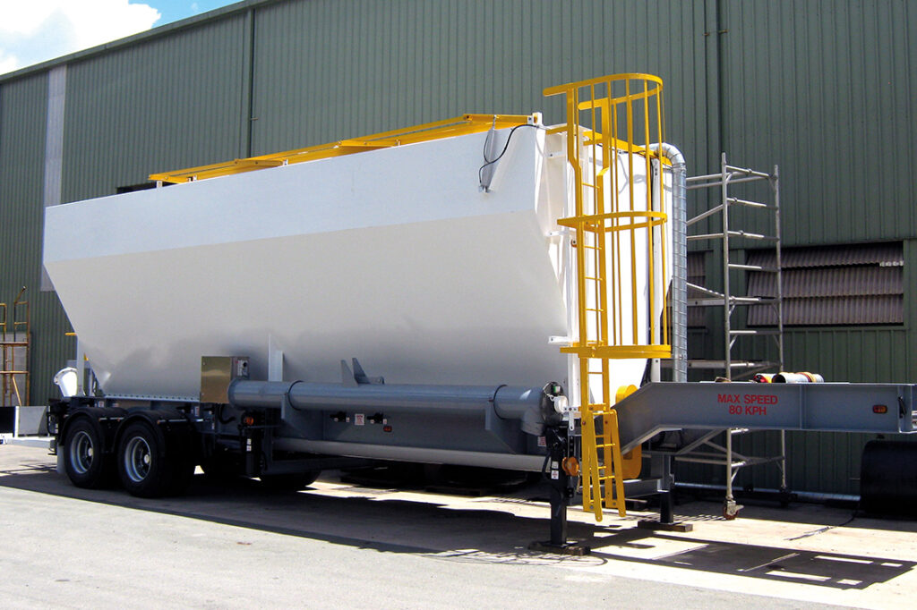 New mobile silo unit ready to hauled to a site | Featured image for Mobile Equipment Landing Page for CMQ Engineering USA.